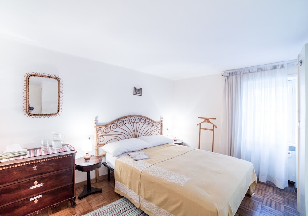 1 Bedroom, Duplex, Standard, Queen Bed, Sofa