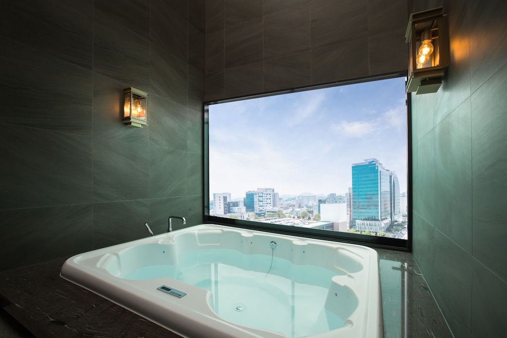 Utop Boutique Hotel and Residence 29/50