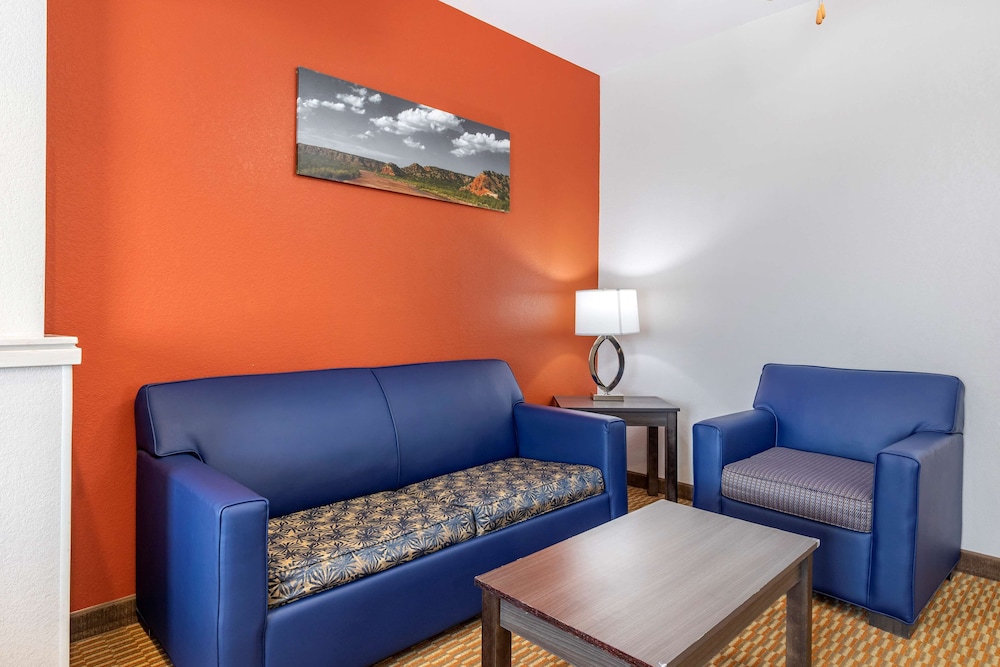 Best Western Palo Duro Canyon Inn & Suites 24/36