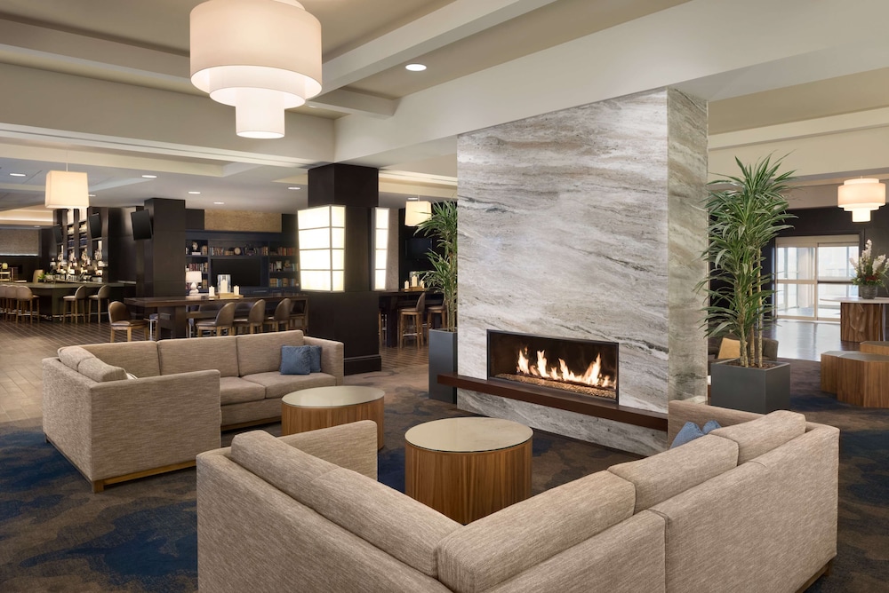 Hilton Columbus Polaris 52/85