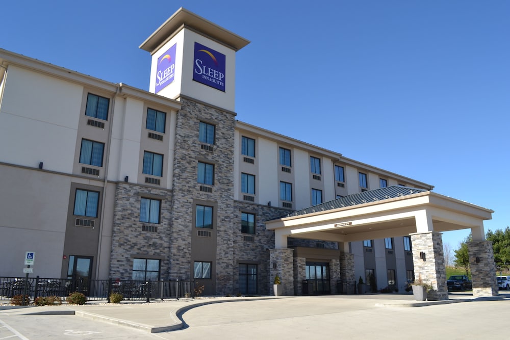 Sleep Inn & Suites Belmont / St. Clairsville 44/45