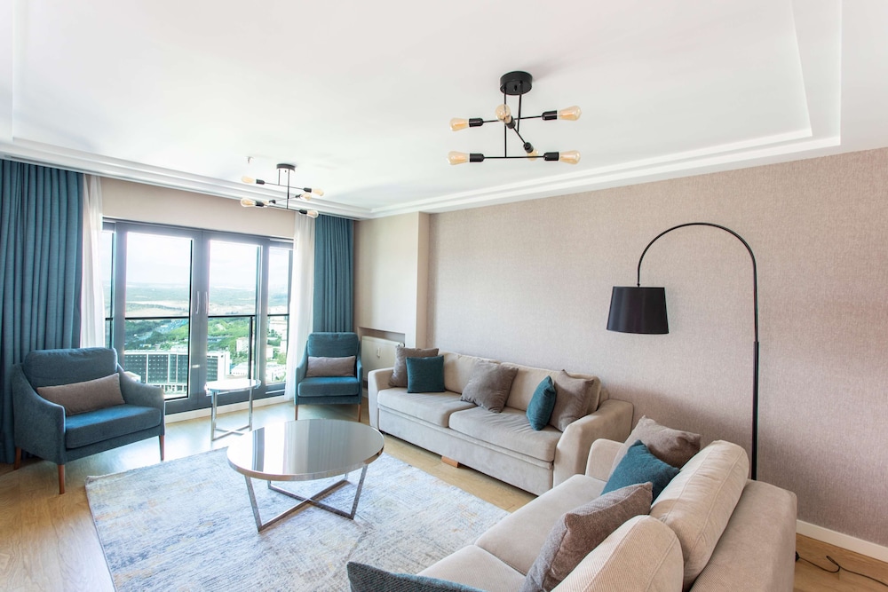 Radisson Residences Avrupa Tem Istanbul 54/66