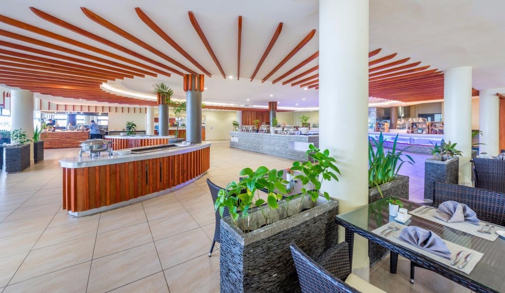 Mana Island Resort 11/78