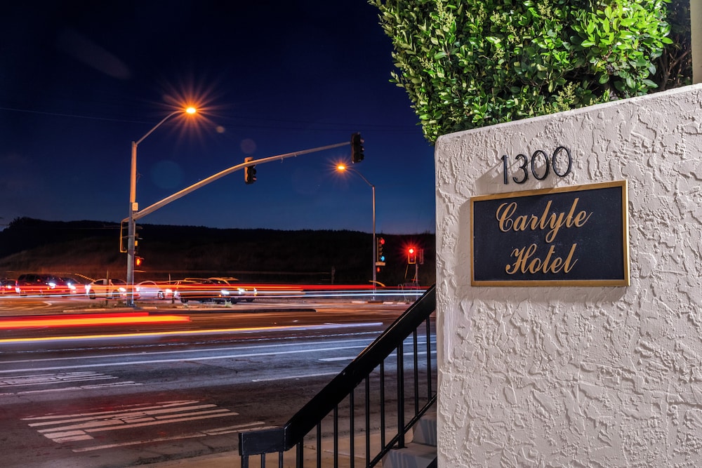 Carlyle Hotel 63/70