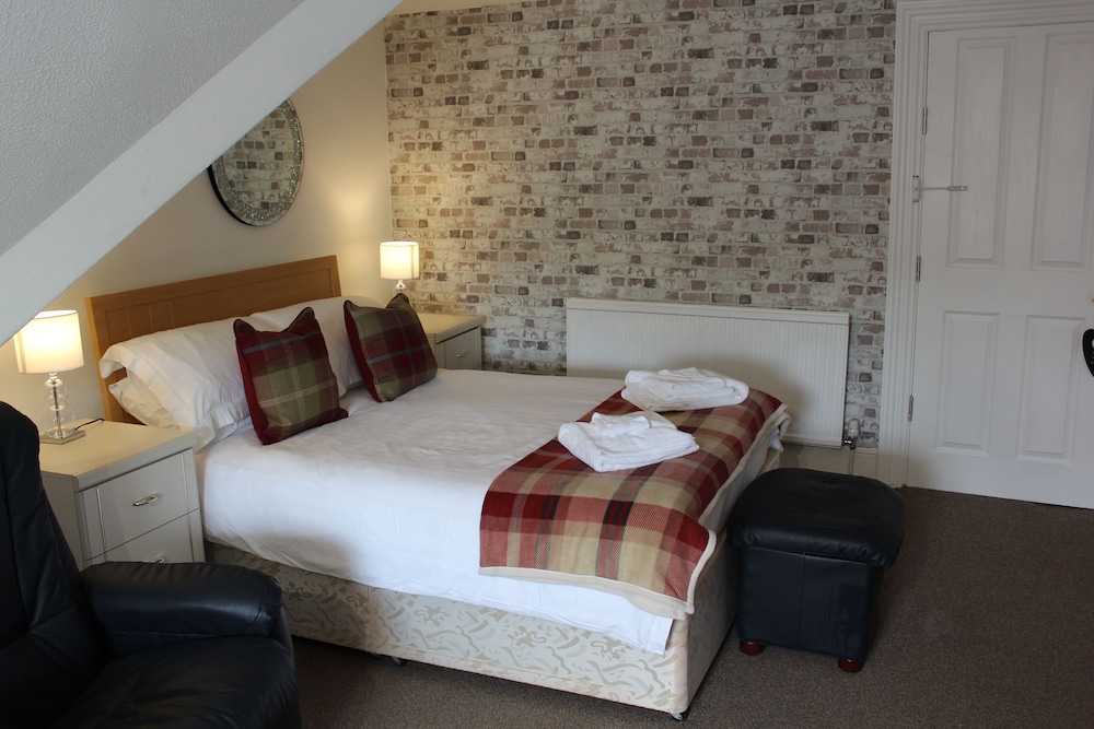 The Darnley Hotel 11/50