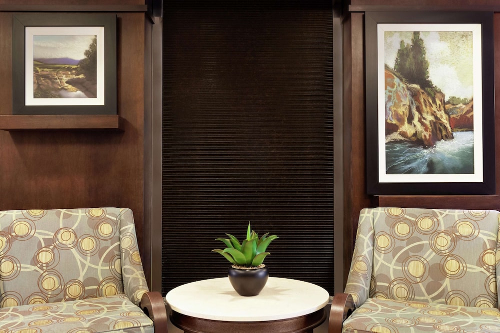 Hampton Inn Suites West Sacramento 9/62