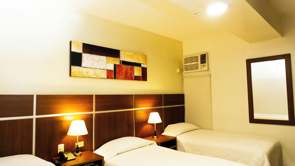 BASIC, TRIPLE, 3 BEDS