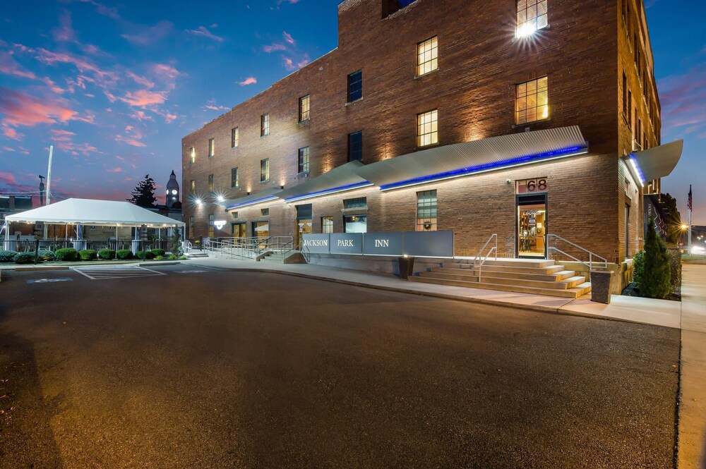 Jackson Park Inn, an Ascend Collection Hotel 5/50