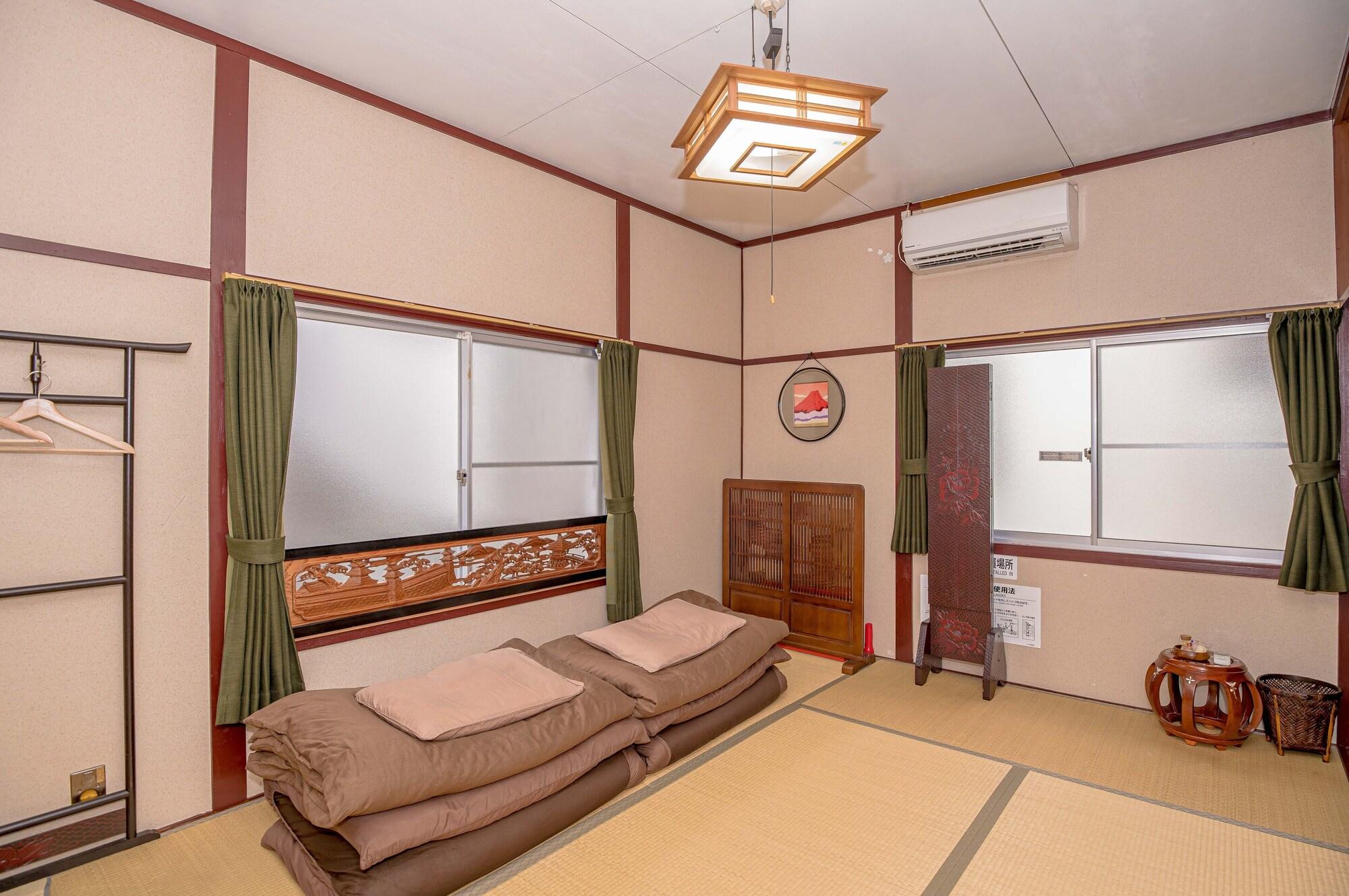 Galo Hostel Kobe 6/40
