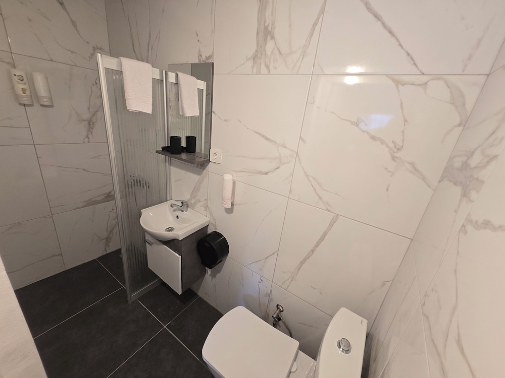 Kekik Alacati Otel 46/50