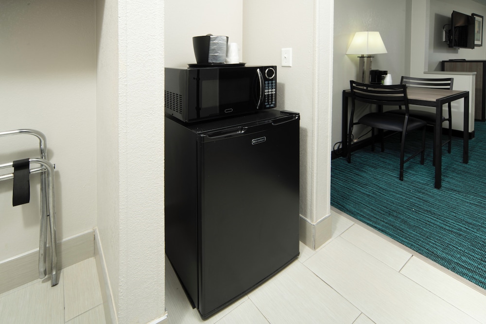 Countryside Inn Suites Fremont 32/45