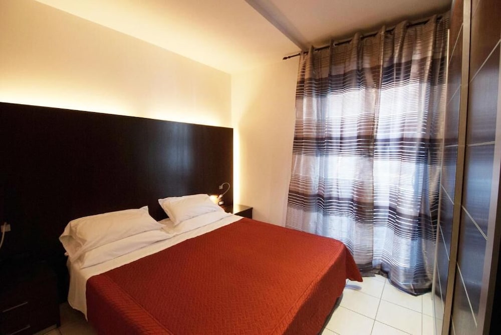 1 BEDROOM, BASIC, APARTMENT