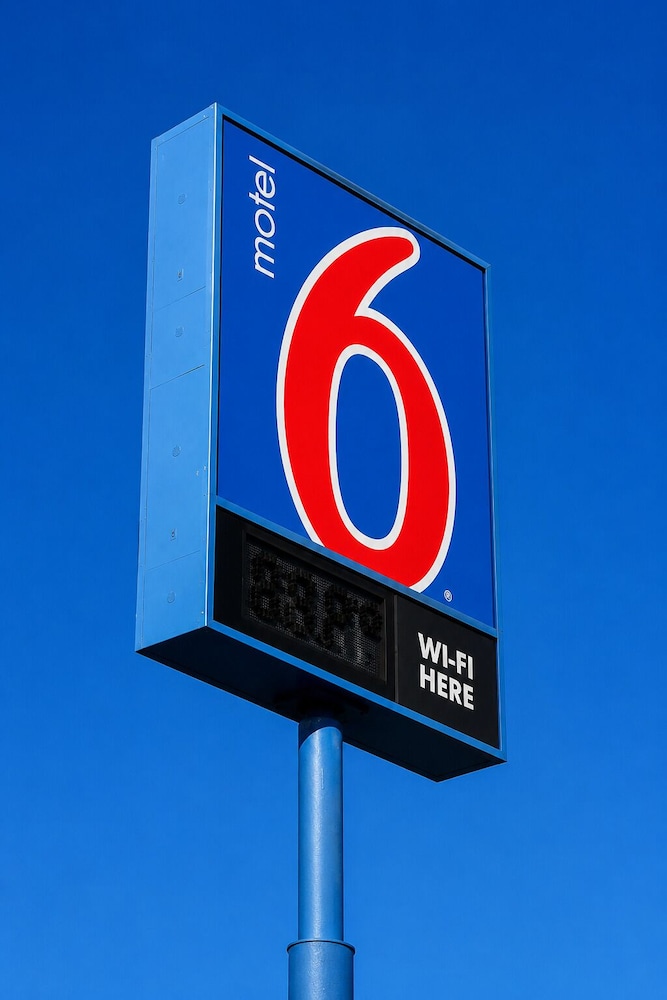 Motel6 Yreka, CA 7/62