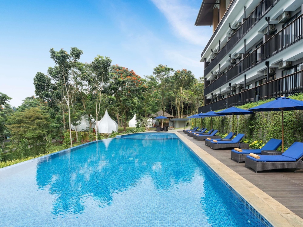 Mercure Cibadak Sukabumi Resort 7/48