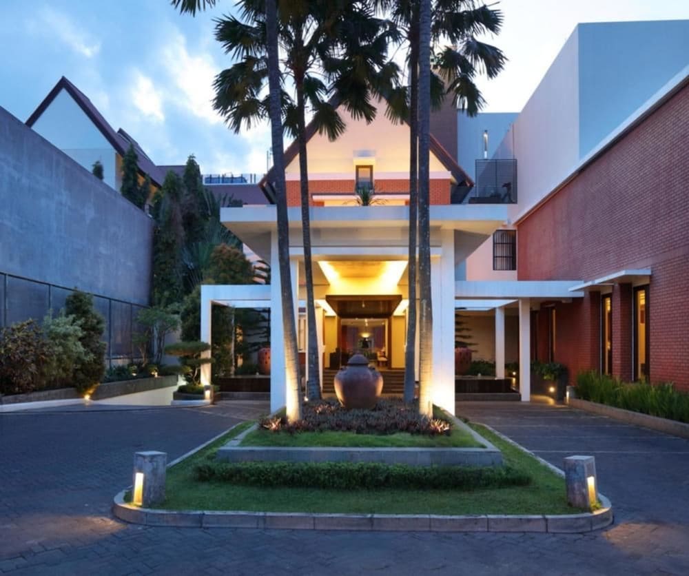 Hotel Santika Premiere Malang 41/44