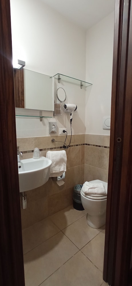 Relais Giulia 82/85