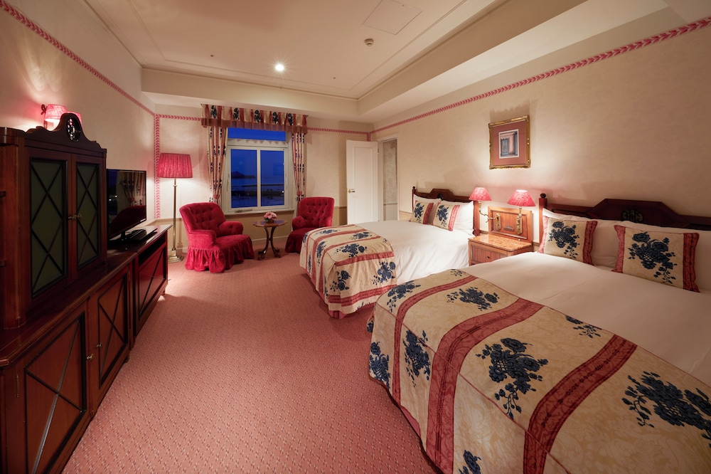 Semi Room, Suite, Twin Beds