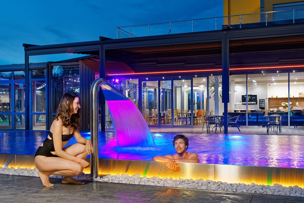 Hotel Aura Design & Garden Pool 36/67