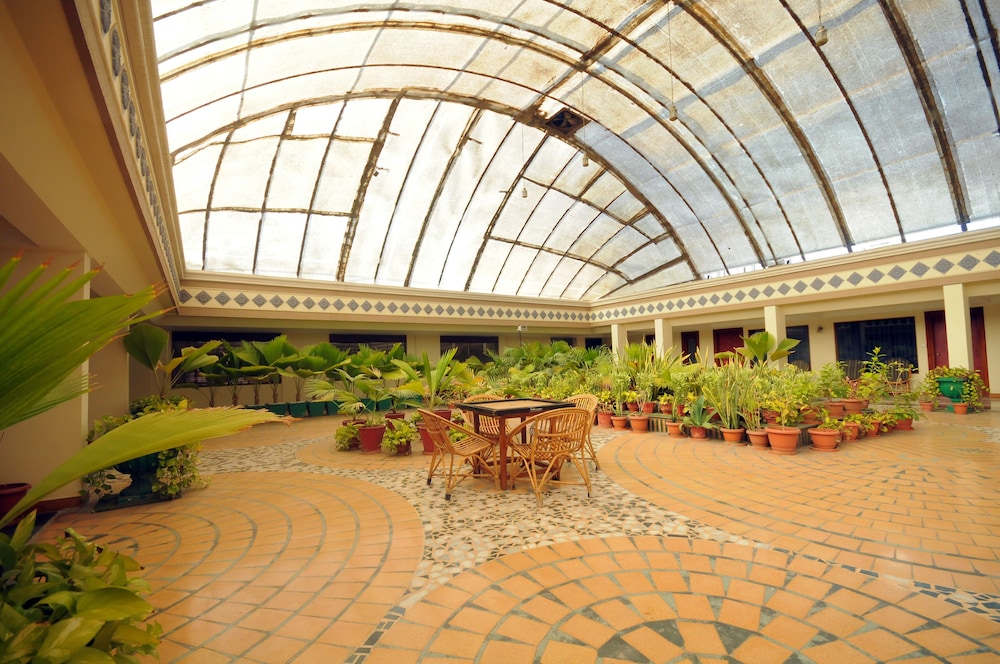 The Grand Regency 26/29