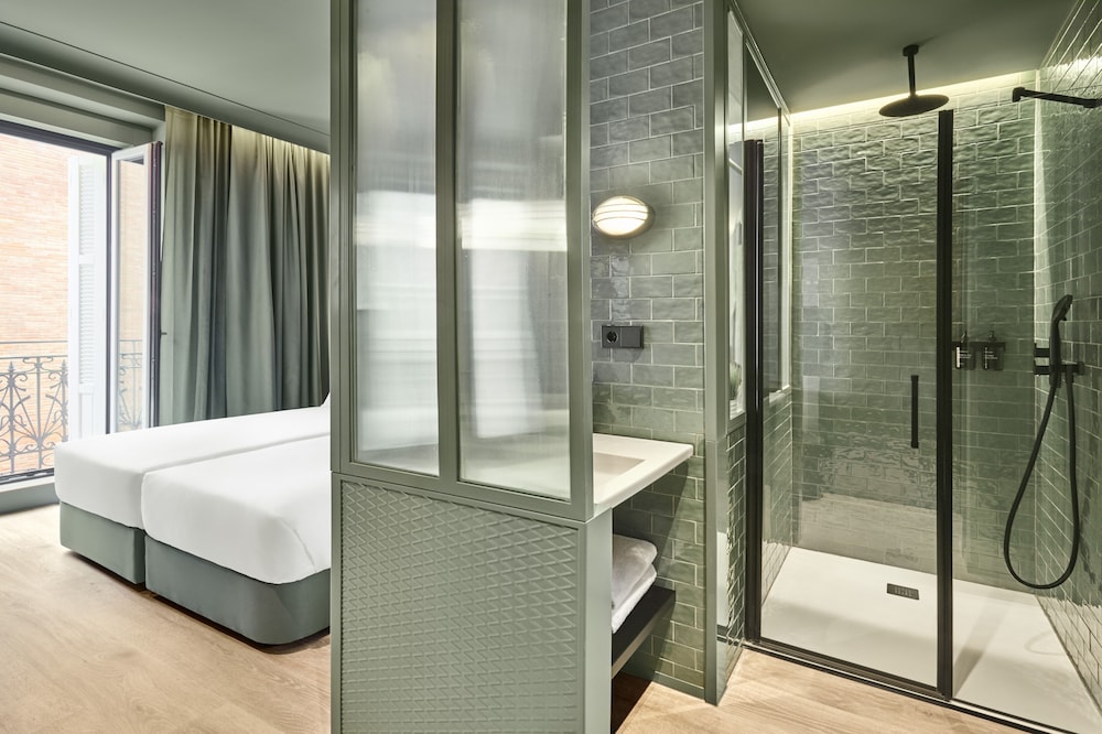 Chic&basic Dot Hotel 41/42