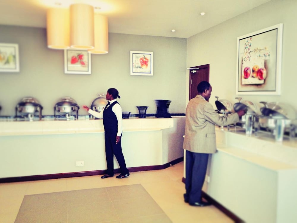 Grand Palace Hotel 26/44