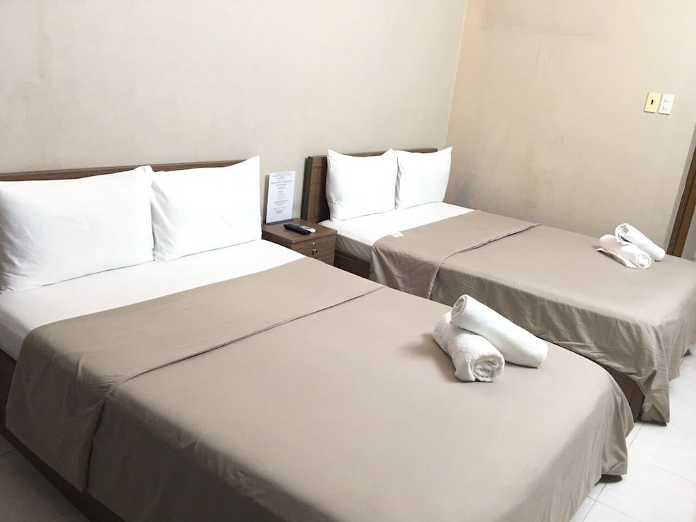 ROOM, TRIPLE