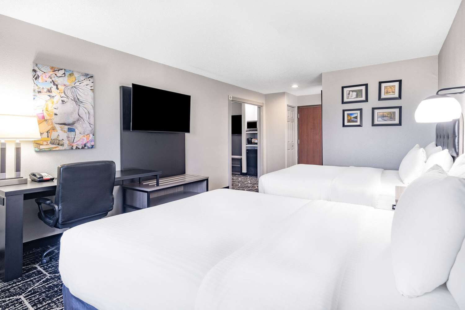 La Quinta Inn & Suites by Wyndham Evansville 11/43