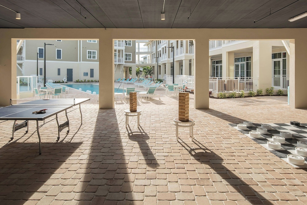Autograph Collection Waterline Marina Resort & Beach Club 21/50