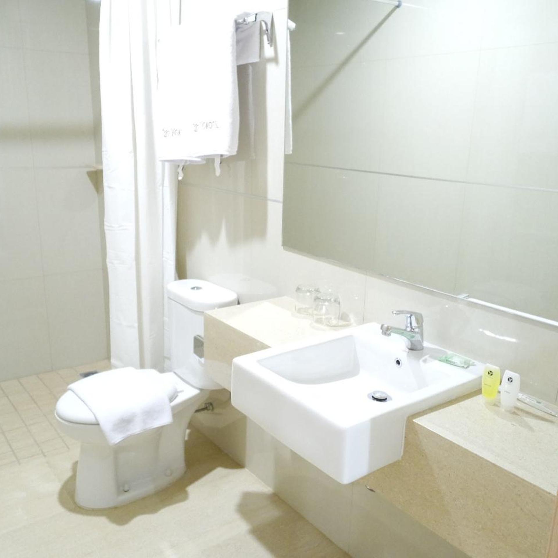 Yokotel Hotel 53/54