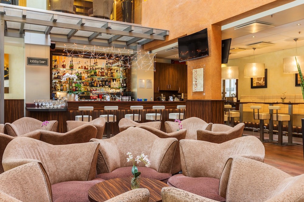 Avalon Hotel and Conferences 42/63