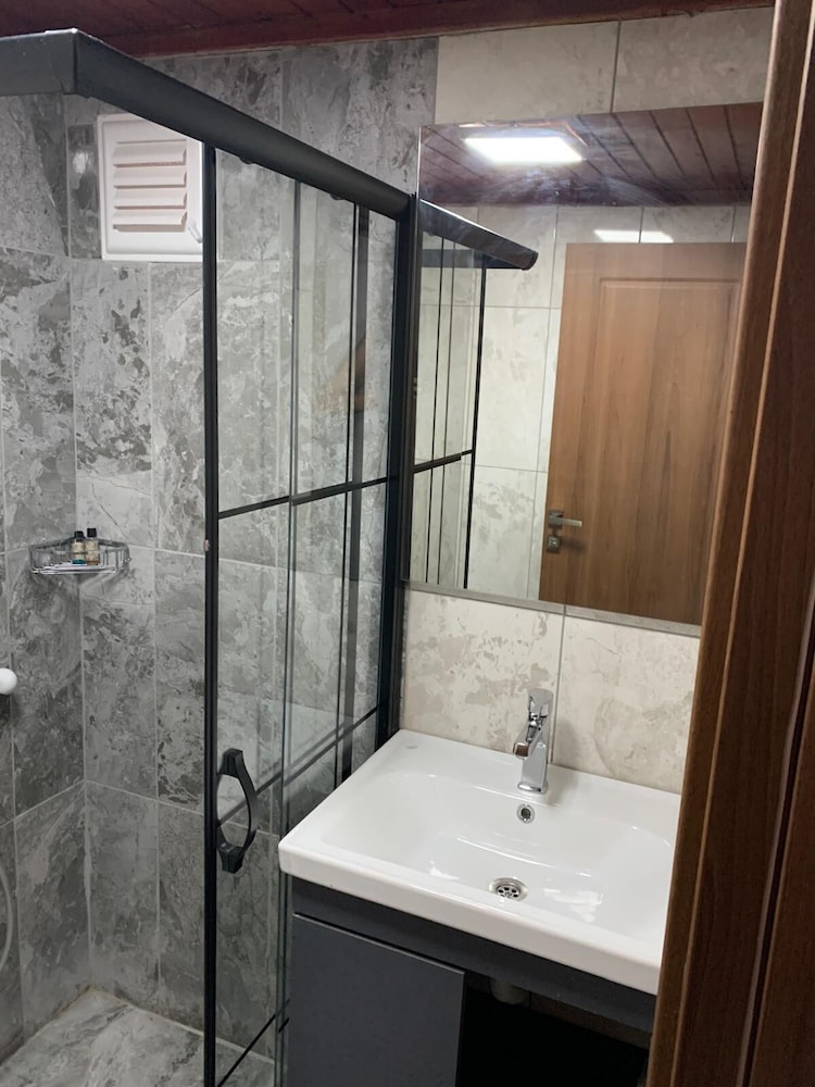 Grand Bagoz Otel 46/47