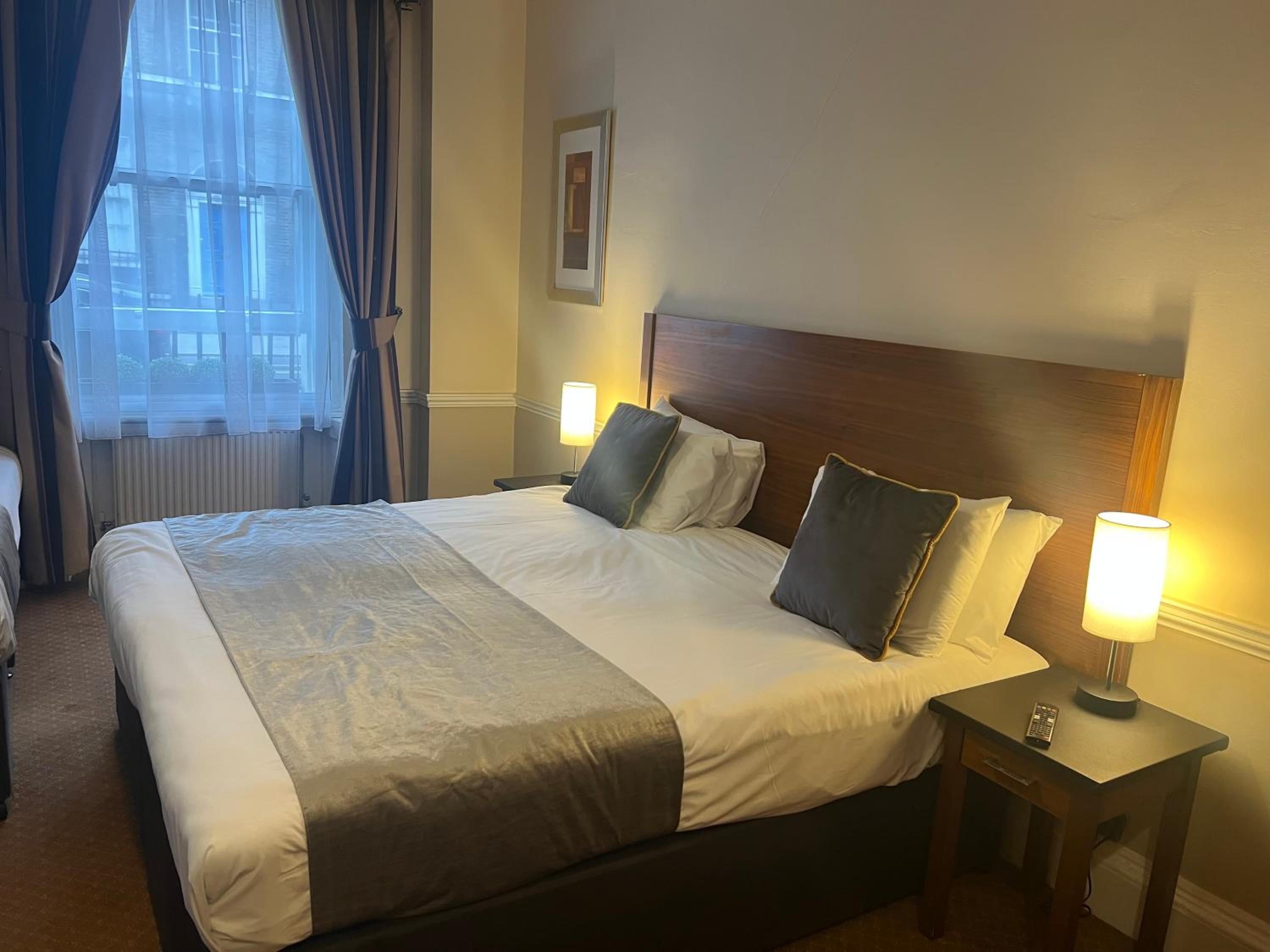 غرفة ثلاثية بسرير مزدوج، Hotel Cavendish 2/10