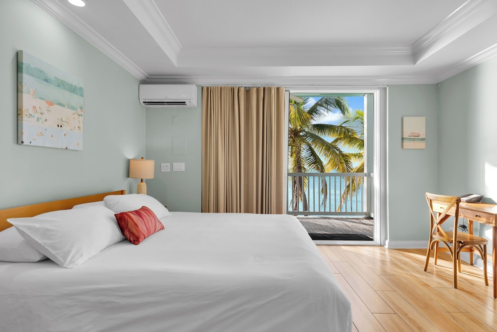Premium, King Bed, Water Front, Accessible
