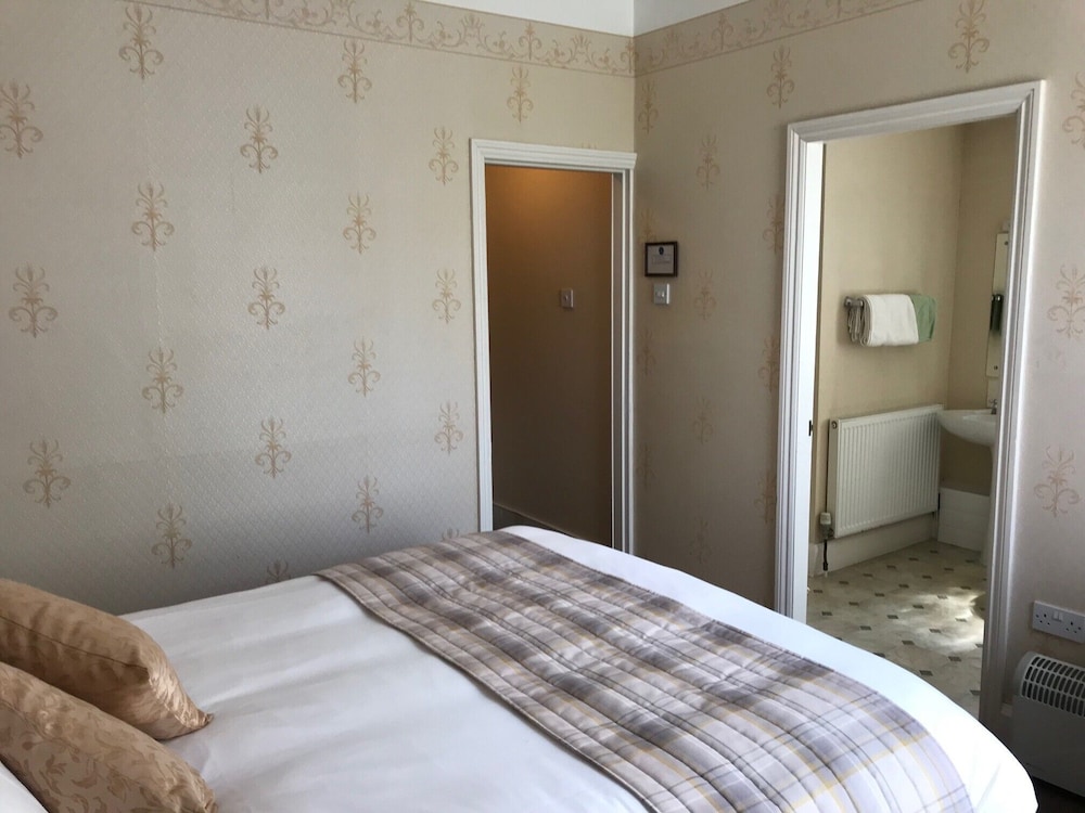 Chapel House Restaurant with Rooms 11/50