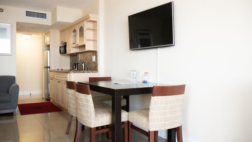 Ramada Plaza by Wyndham Marco Polo Beach Resort 43/67