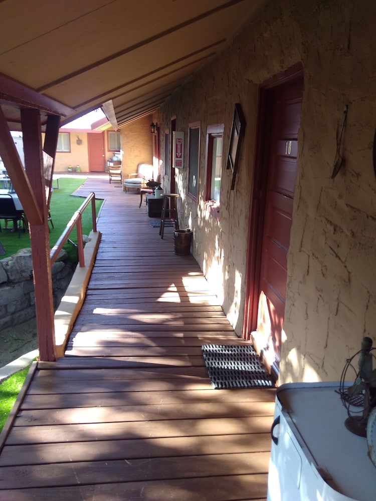 Shep's Miners Inn 27/50
