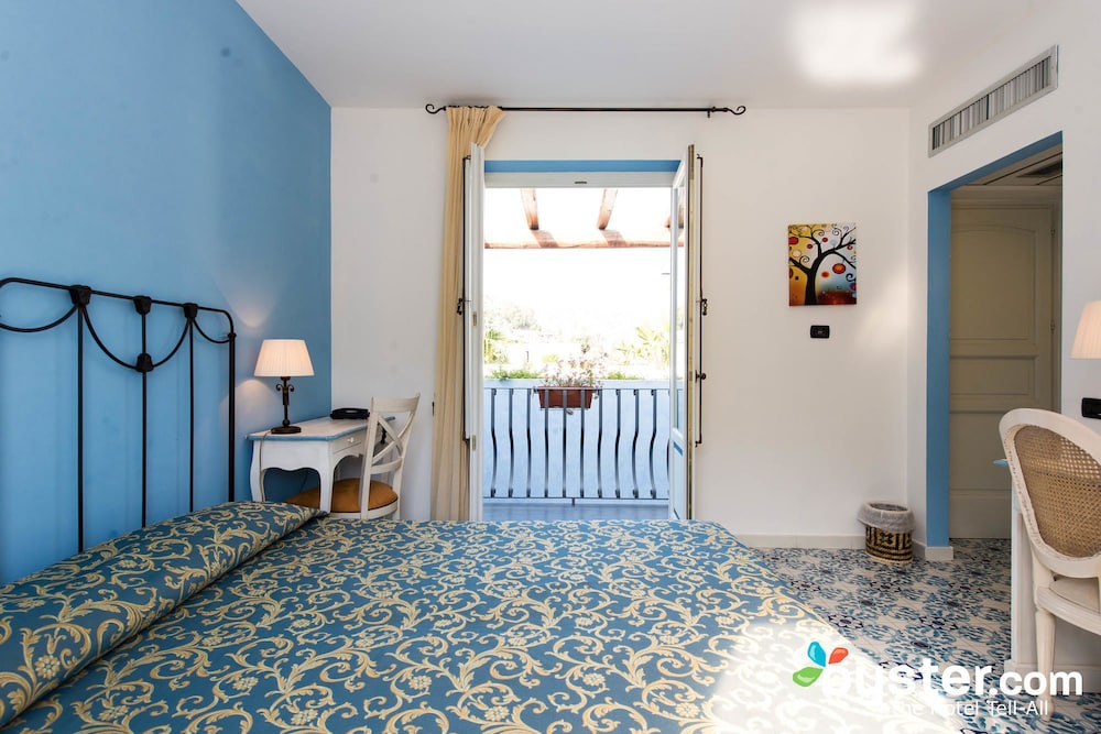 Hotel Bougainville 20/50