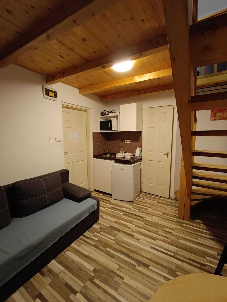 Liechtenstein Apartments 6/50