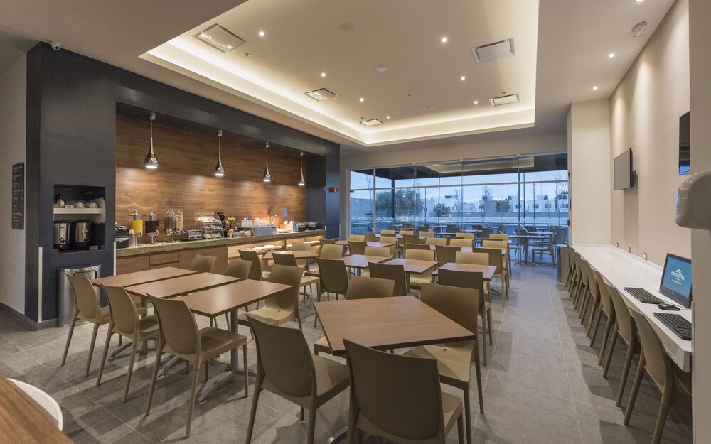 Microtel Inn Suites By Wyndham Irapuato 20/28