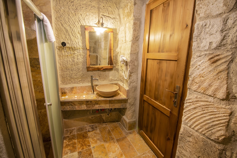 Kayadibi Cave Otel 24/49
