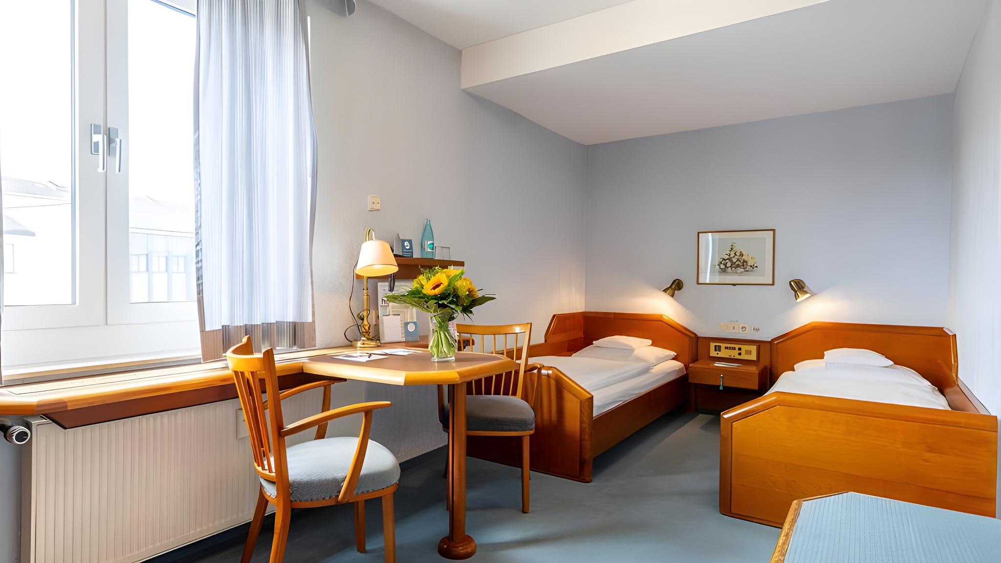 Room, Single, Double Bed