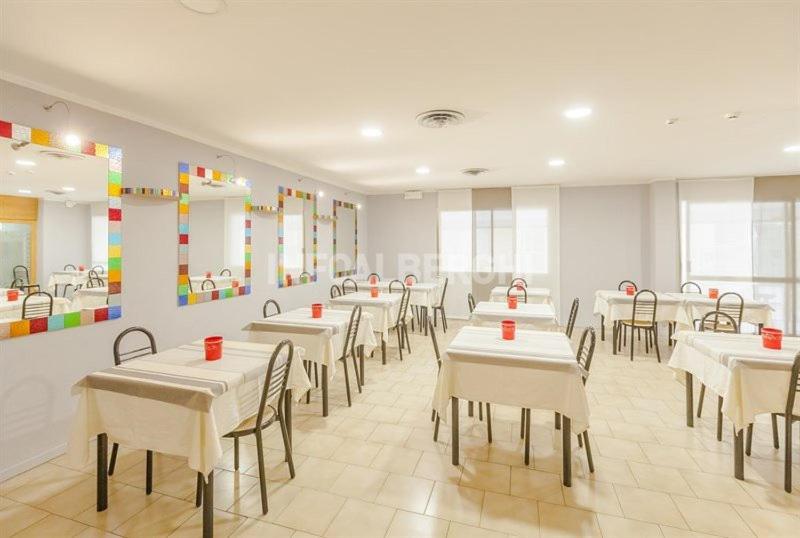 Hotel Raul 35/50