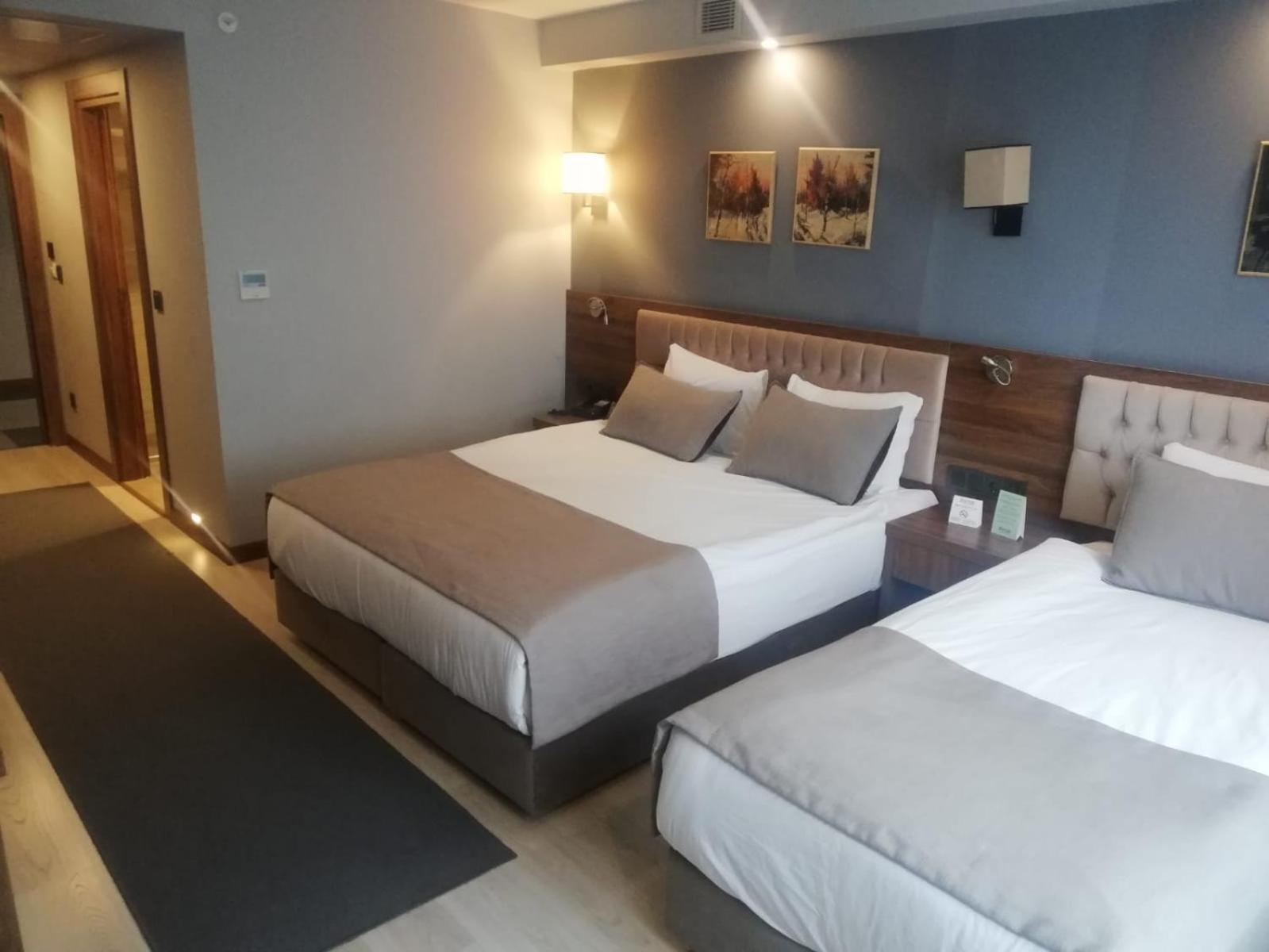 Oytun Hotel 10/52