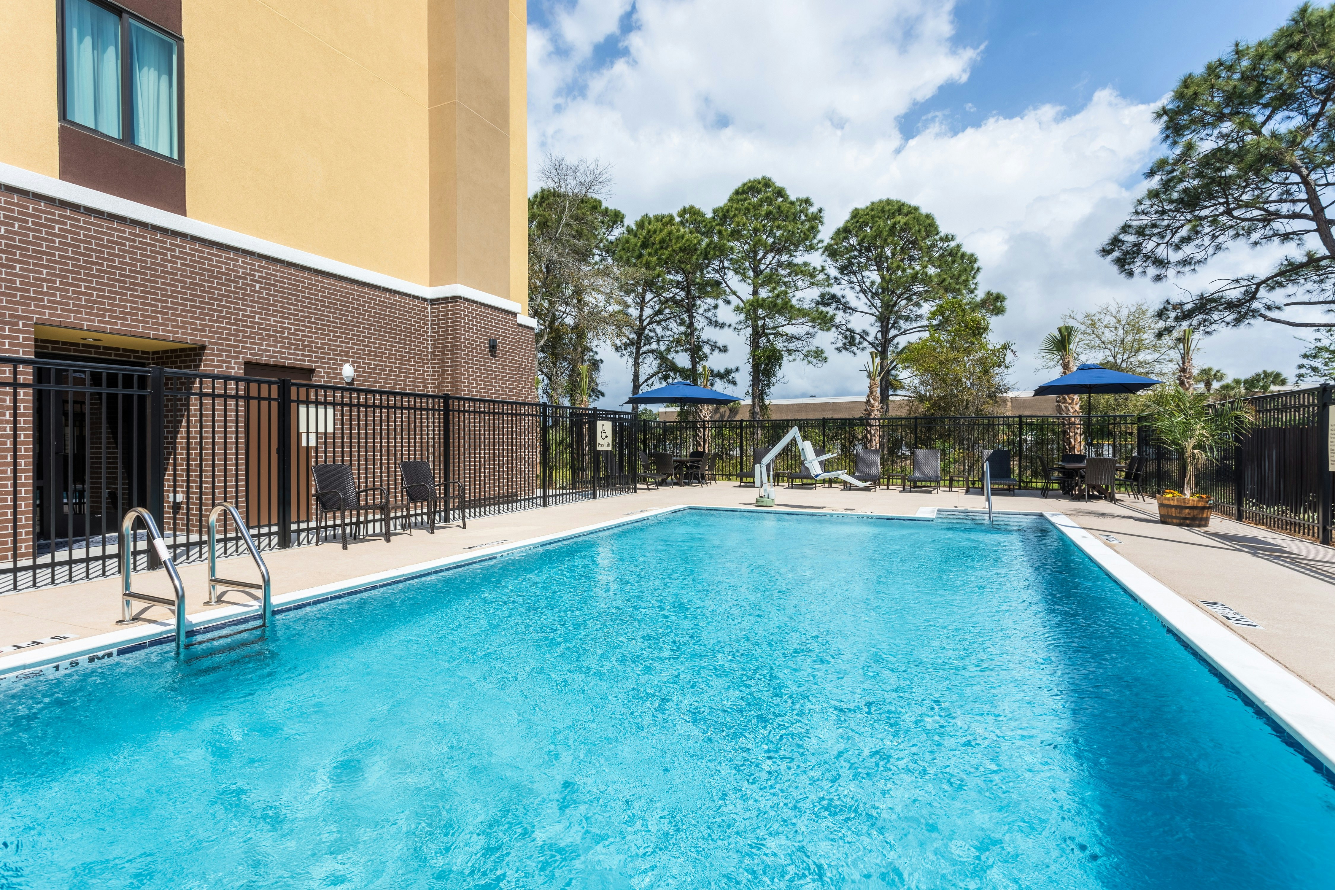 Hampton Inn and Suites Mary Esther Fort Walton Beach 26/40