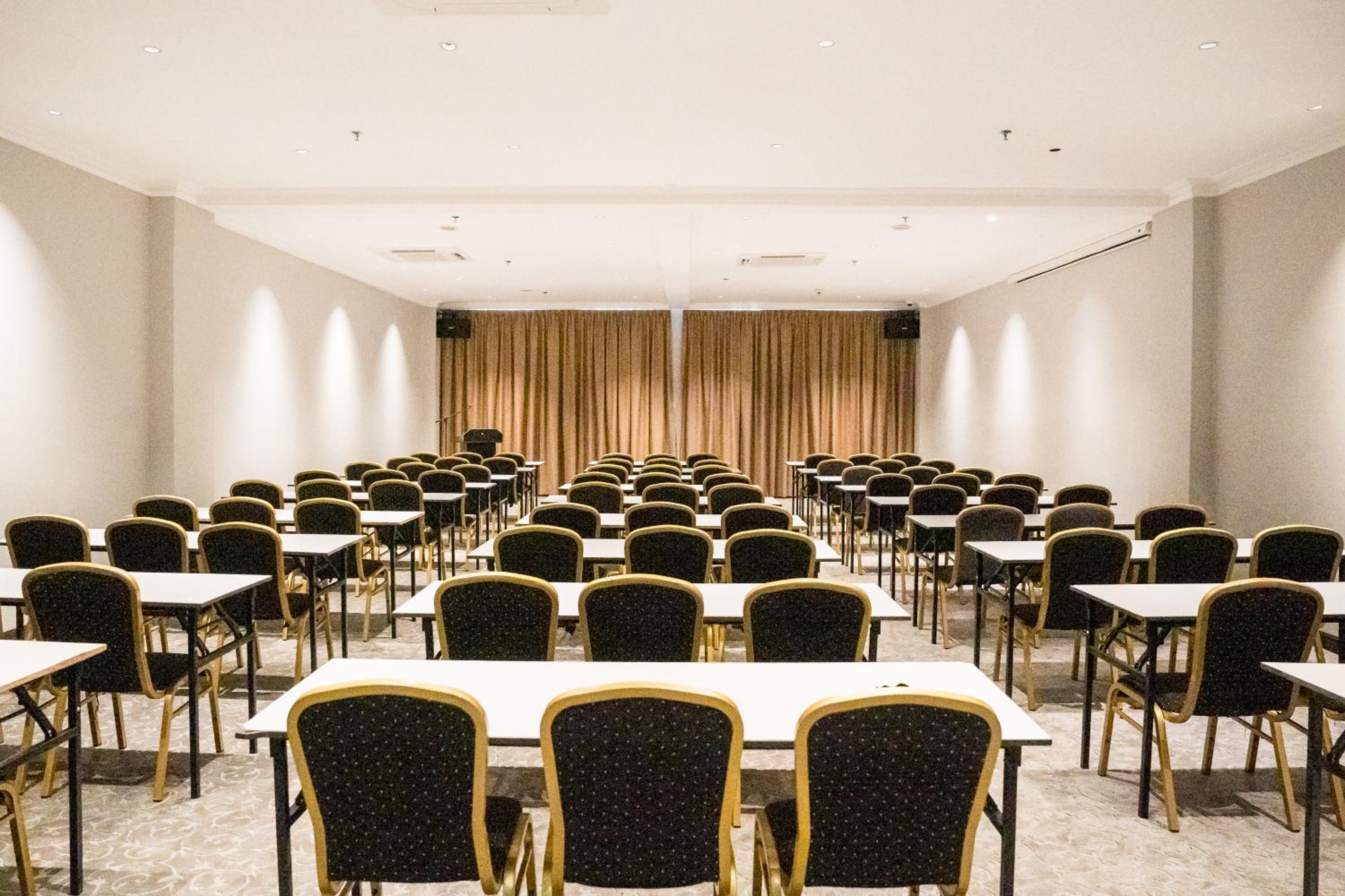 Kingston Hotel 17 AT Dataran Pahlawan 19/29