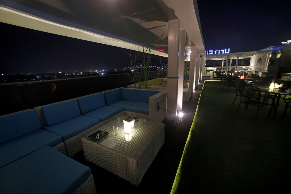 Hotel Ln Courtyard 43/45