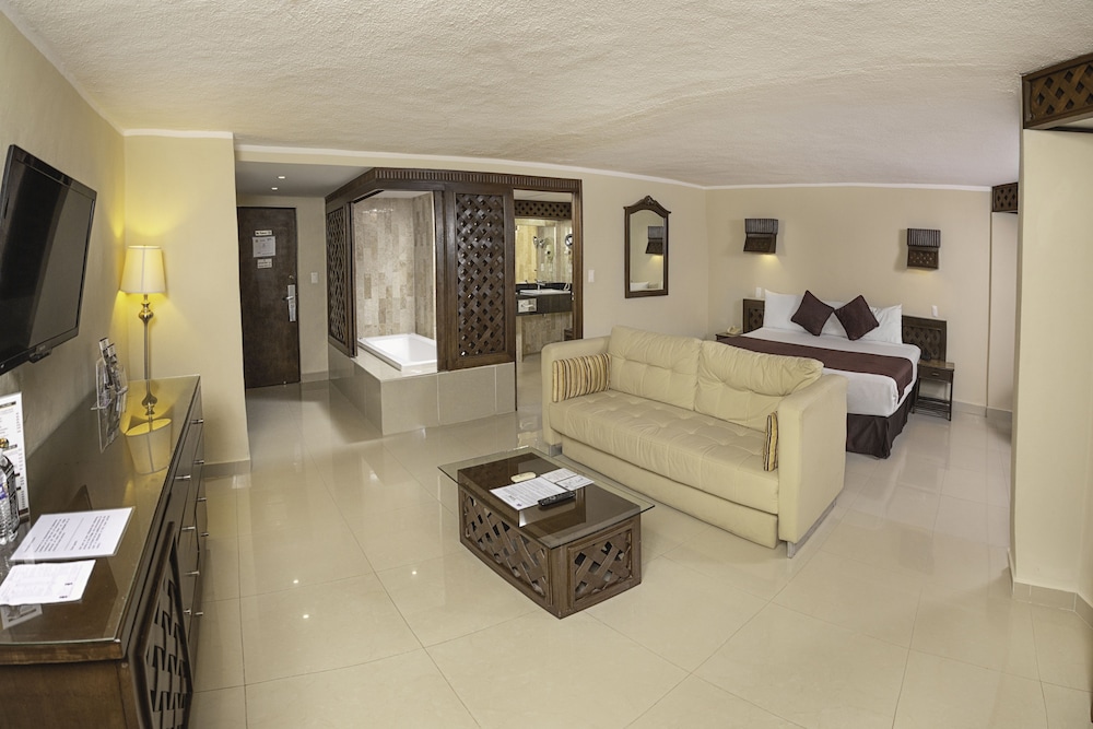 Hotel Plaza Kokai Cancun 41/65