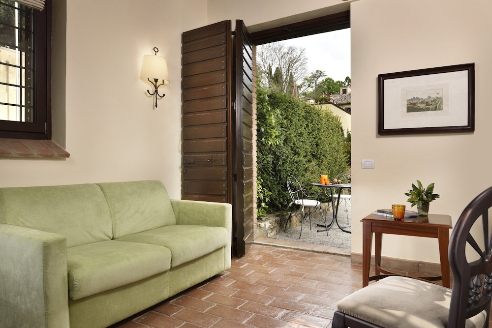 Relais Villa Monte Solare 28/50