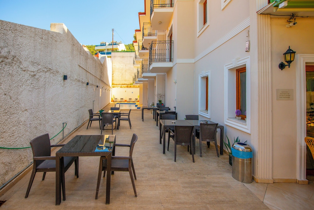 Cennet Life Hotel 58/59