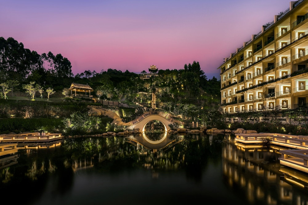 Sheraton Maoming Hot Spring Resort 27/30